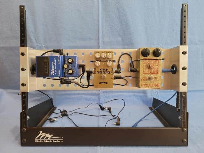 Advantages and Disadvantages of Rack Effects and Pedals