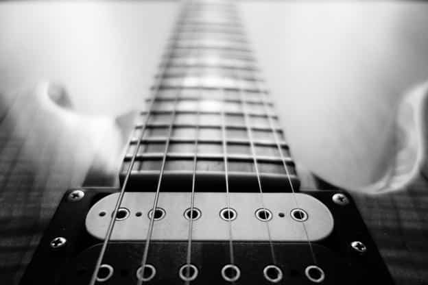How Coated and Uncoated Guitar Strings Differ