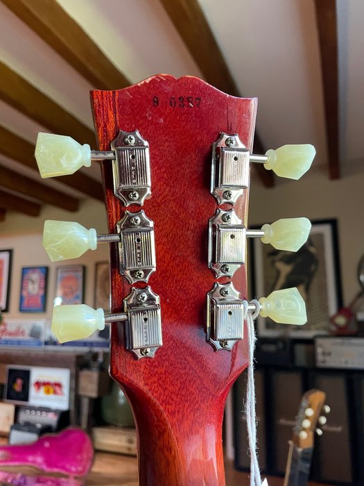 Guitar Serial Number Lookup | Find Your Guitar's Age & Value