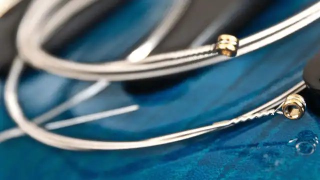 Pure Nickel Guitar Strings vs Nickel Wound Strings