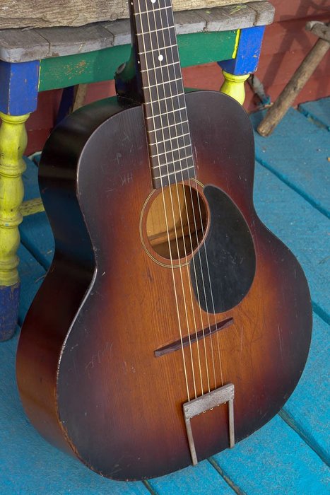 c.1935 Regal-made Kingston 000-size Guitar